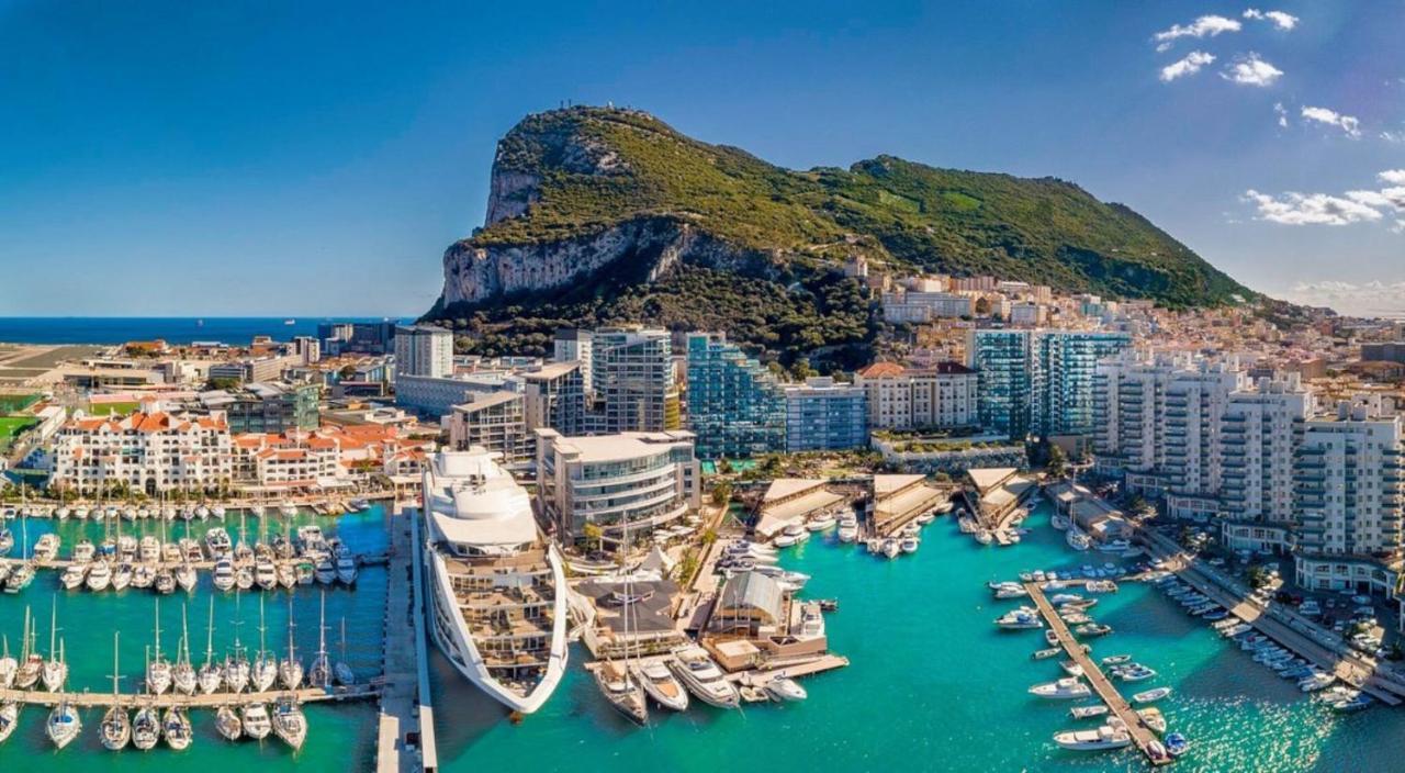Ocean Spa Plaza Resort Apartment Gibraltar Extérieur photo